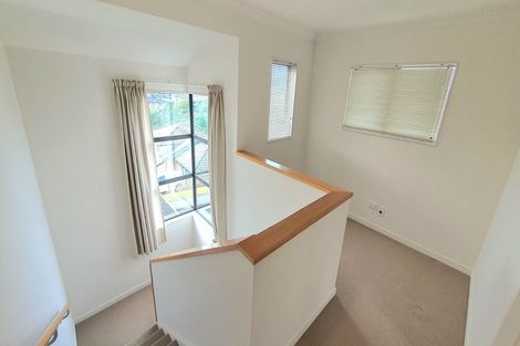 Photo of property in 35 Trotting Terrace, Fairview Heights, Auckland, 0632