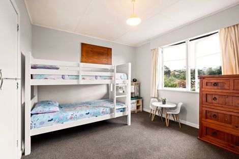 Photo of property in 6 Sardinha Place, Marfell, New Plymouth, 4310