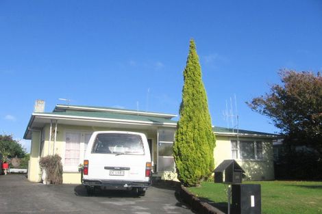 Photo of property in 18 Somerset Crescent, Highbury, Palmerston North, 4412