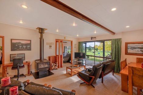 Photo of property in 169 Ringawhati Road, Otaki, 5583
