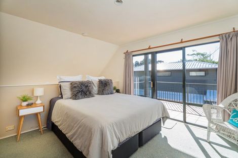 Photo of property in 28 Hahei Beach Road, Hahei, Whitianga, 3591