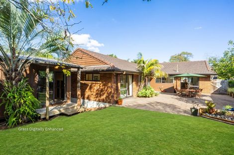 Photo of property in 1 Crestview Place, Browns Bay, Auckland, 0630