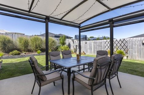 Photo of property in 6 Opouatu Avenue, Glenbrook, Waiuku, 2681