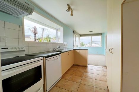 Photo of property in 53 Stanley Avenue, Milford, Auckland, 0620