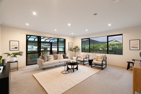 Photo of property in 43 Hornbill Drive, Fairview Heights, Auckland, 0632