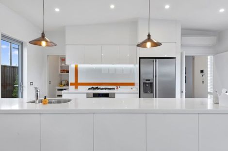 Photo of property in 18 Garreg Road, Fendalton, Christchurch, 8052