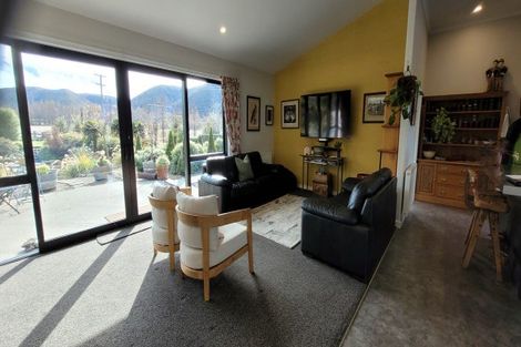 Photo of property in 115 Lowburn Valley Road, Lowburn, Cromwell, 9384