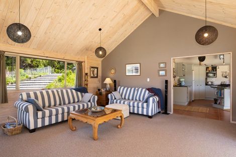 Photo of property in 4941 Kenepuru Road, Ohauparuparu Bay, Picton, 7282