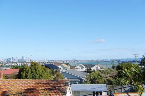 Photo of property in 60 Jutland Road, Hauraki, Auckland, 0622