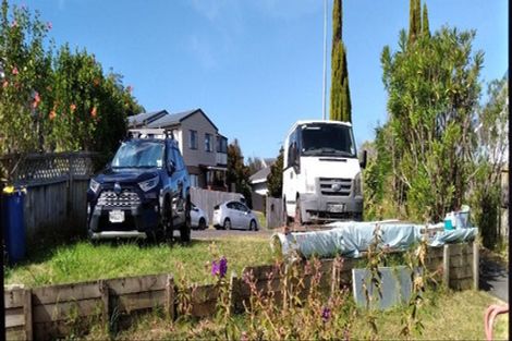 Photo of property in 78 Totaravale Drive, Totara Vale, Auckland, 0629