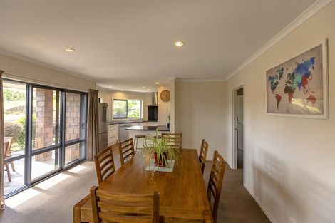 Photo of property in 10 Parkland Drive, Waipawa, 4210