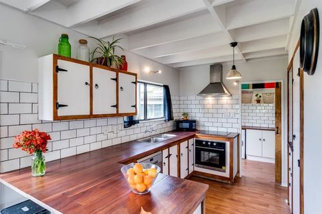 Photo of property in 141 Tait Drive, Greenmeadows, Napier, 4112