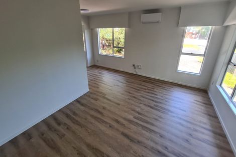 Photo of property in 28 Glynnbrooke Street, Te Atatu South, Auckland, 0610