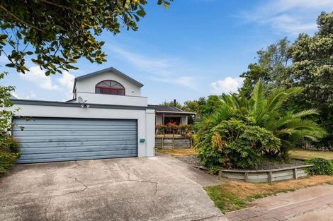 Photo of property in 100 Dickson Road, Papamoa Beach, Papamoa, 3118