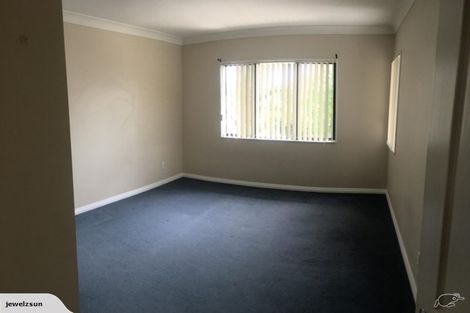 Photo of property in 2/49 College Road, Northcote, Auckland, 0627