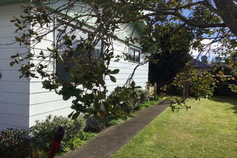 Photo of property in 3 Kaimata Street, Brooklands, New Plymouth, 4310