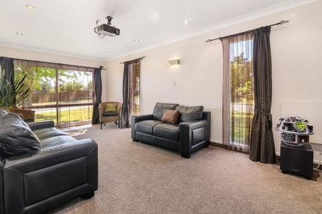 Photo of property in 1 Walnut Place, Owhata, Rotorua, 3010