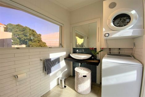 Photo of property in 11h Joan Street, Point Chevalier, Auckland, 1022