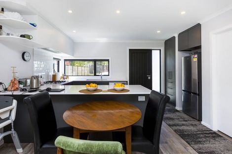 Photo of property in 27 Reakes Crescent, Wallaceville, Upper Hutt, 5018