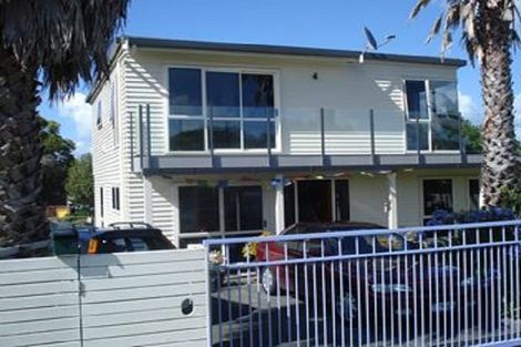 Photo of property in 1409 Whangaparaoa Road, Army Bay, Whangaparaoa, 0930