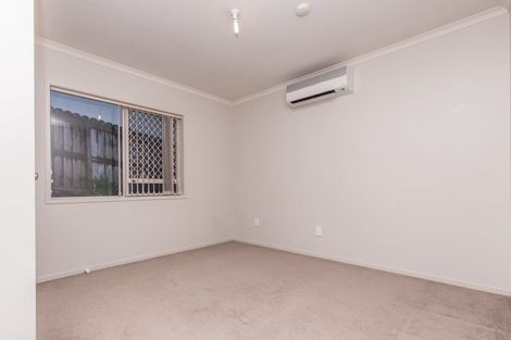 Photo of property in 3 Fitchburg Place, Mangere, Auckland, 2022