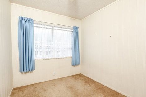 Photo of property in 2/11 Basilton Close, Bucklands Beach, Auckland, 2012