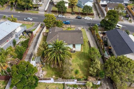 Photo of property in 13 Spinella Drive, Bayview, Auckland, 0629