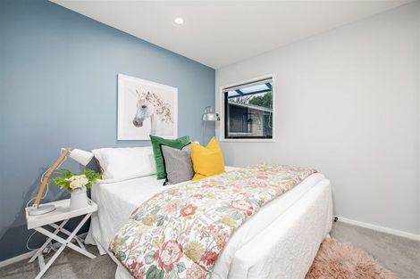 Photo of property in 2/322 Te Atatu Road, Te Atatu South, Auckland, 0610