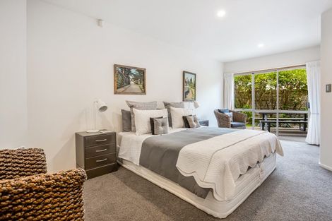 Photo of property in 78 Knights Road, Rothesay Bay, Auckland, 0630