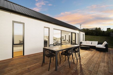 Photo of property in 10 Kerr Crescent, Patumahoe, 2679