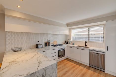 Photo of property in 265 Queenspark Drive, Parklands, Christchurch, 8083