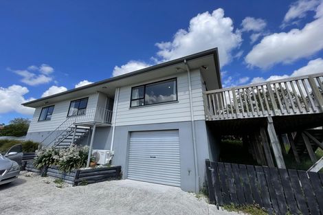 Photo of property in 4 Luxor Place, Massey, Auckland, 0614