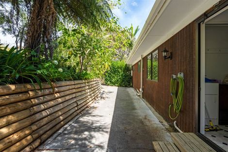 Photo of property in 79 Yorke Road, Haruru, 0204