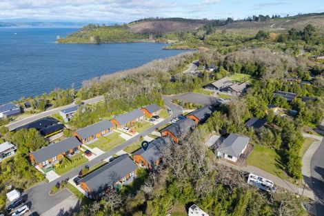 Photo of property in 11 Winnie Close, Acacia Bay, Taupo, 3330
