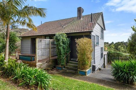 Photo of property in 84 Glenpark Avenue, Frankleigh Park, New Plymouth, 4310