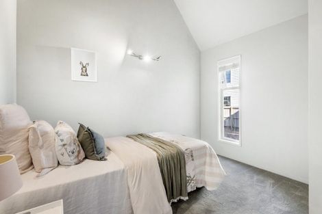 Photo of property in 2/68 Norwood Road, Bayswater, Auckland, 0622