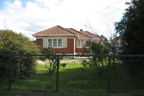 Photo of property in 35 Bell Road, Waiwhetu, Lower Hutt, 5010