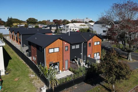 Photo of property in 2/13 Palmerston Street, Hamilton Central, Hamilton, 3204