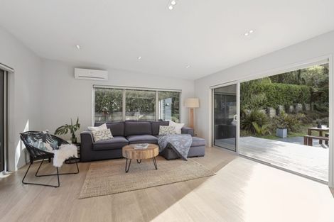 Photo of property in 12 Robertson Street, Raglan, 3225