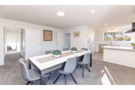 Photo of property in 28 Rubens Place, Burnside, Christchurch, 8053