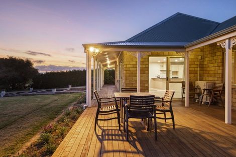 Photo of property in 49 Wharf Road, Clarks Beach, Pukekohe, 2679