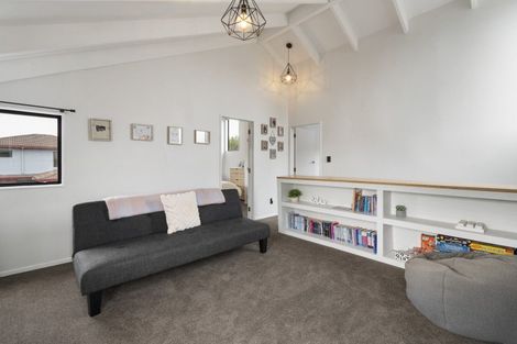 Photo of property in 12 Jefferson Crescent, Milson, Palmerston North, 4414