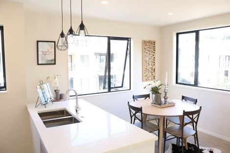 Photo of property in 2/5 Perekia Street, Albany, Auckland, 0632