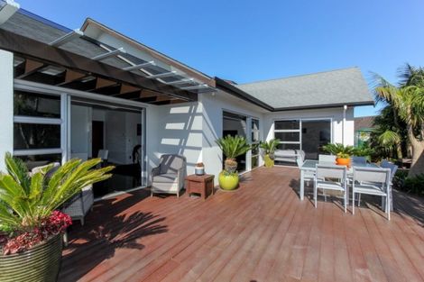Photo of property in 20 Mangorei Road, Strandon, New Plymouth, 4312
