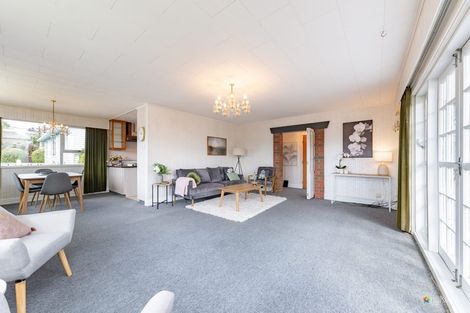 Photo of property in 43 Henry Street, Ebdentown, Upper Hutt, 5018