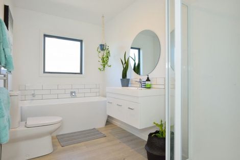 Photo of property in 83 Hamilton Drive, Wainui, Gisborne, 4010