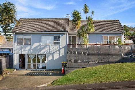 Photo of property in 44 Zita Maria Drive, Massey, Auckland, 0614