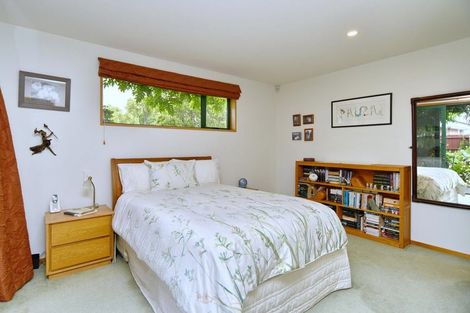 Photo of property in 1/5 Winters Road, Redwood, Christchurch, 8051