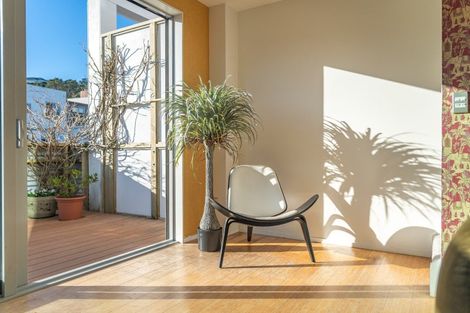 Photo of property in 70 Saddleback Grove, Karori, Wellington, 6012