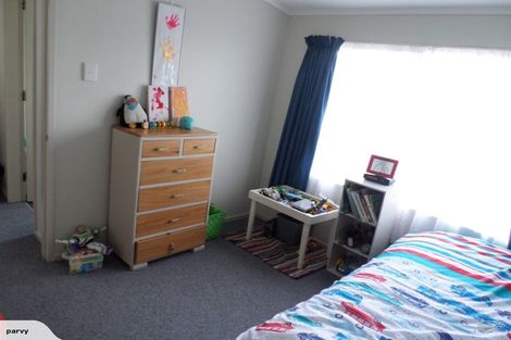 Photo of property in 3/49 Apu Crescent, Lyall Bay, Wellington, 6022